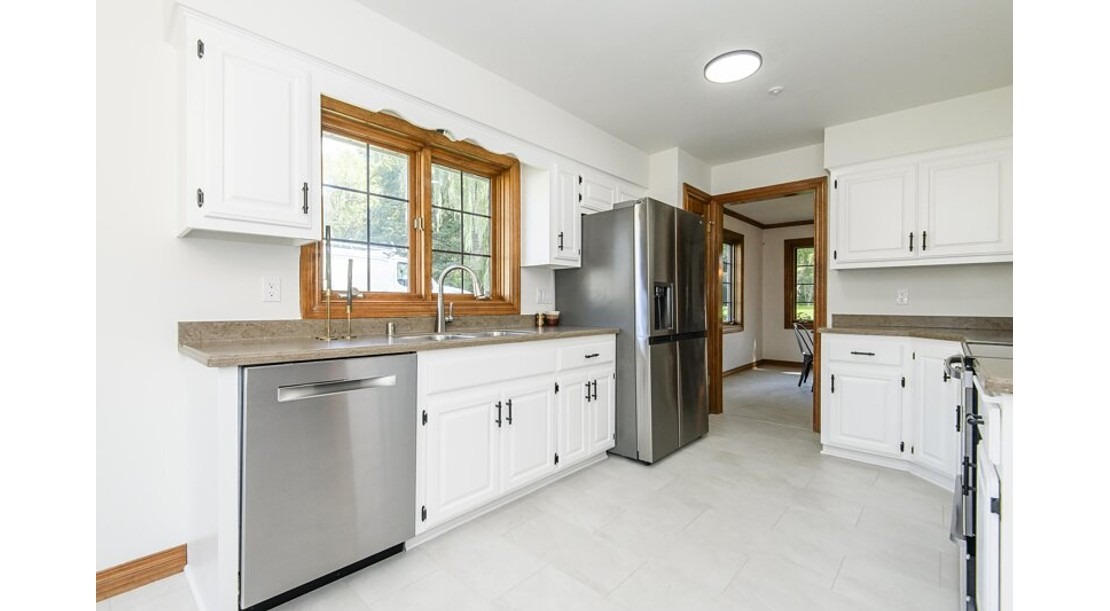 Photo 4 of 18465 St Andrew Ct A, Brookfield, WI 53045
