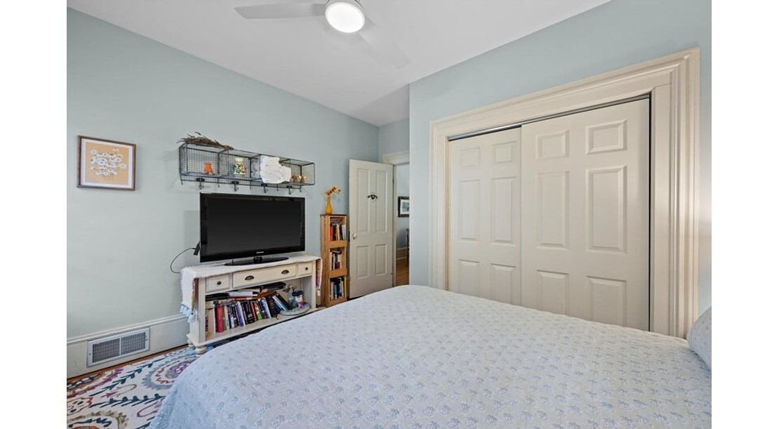 Photo 8 of 3174 S Herman St, Milwaukee, WI 53207