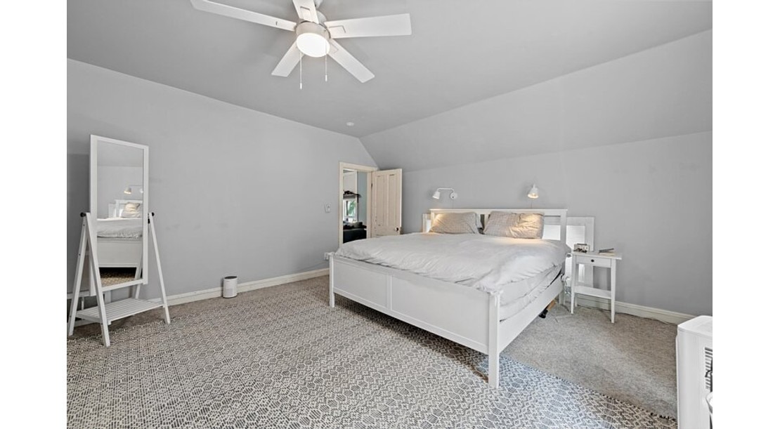 Photo 9 of 3174 S Herman St, Milwaukee, WI 53207