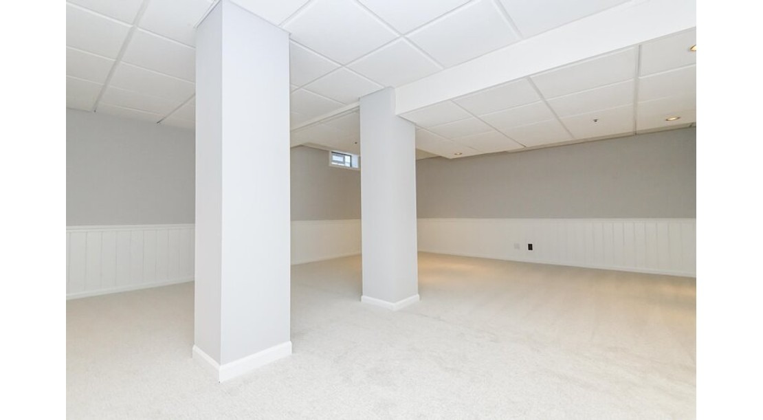 Photo 11 of 18465 St Andrew Ct A, Brookfield, WI 53045